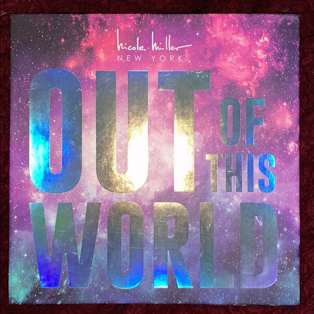 Nicole Miller 9 color eyeshadow palette